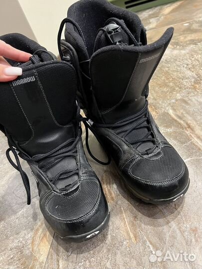 Сноубордические ботинки 38