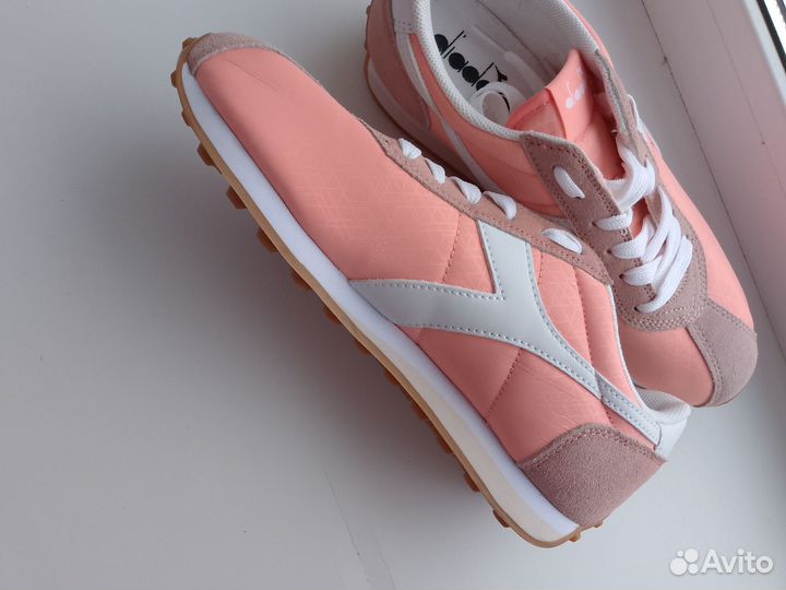 Кроссовки женские летние 38,5 размер