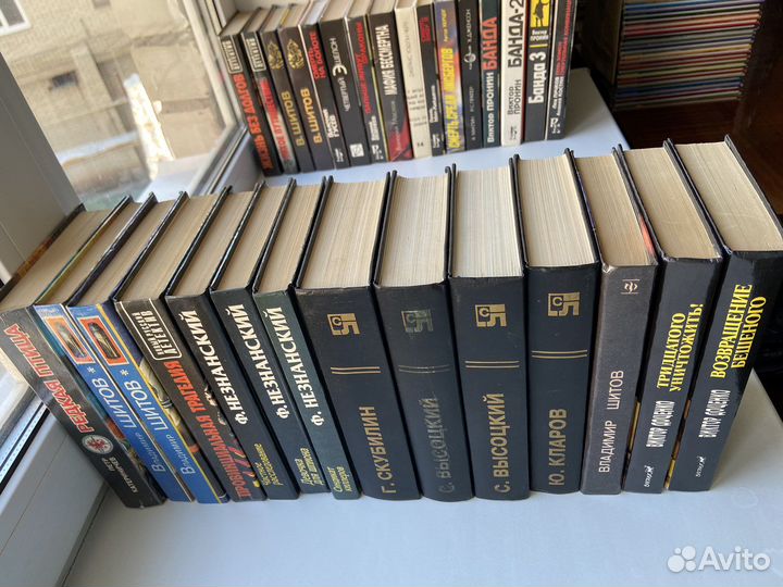 Книги :детективы,приключения