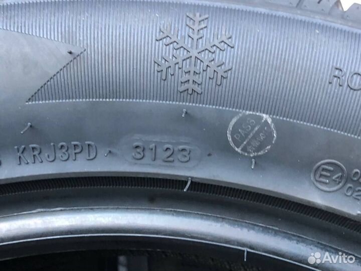 Rockblade Rock 525 215/60 R16 99C