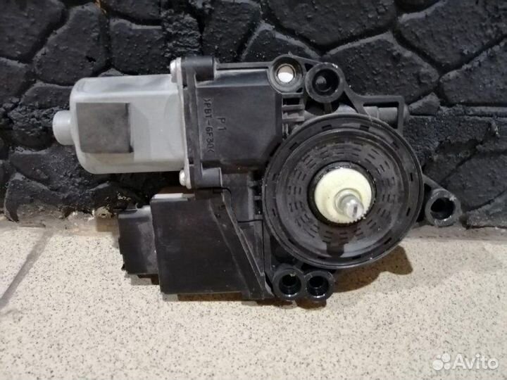 Мотор стеклоподъемника передний левый Kia Cerato