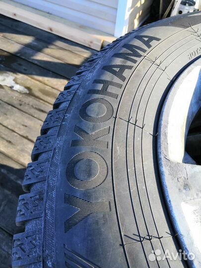 Yokohama Ice guard 235 65 17 на дисках