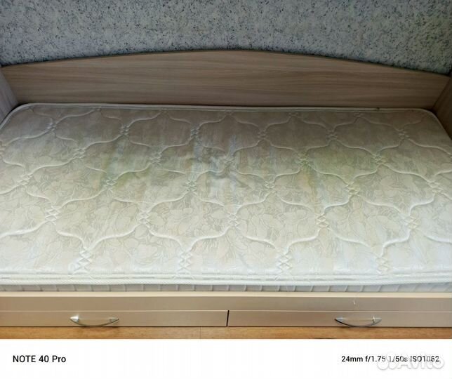 Двухъярусная кровать бу с матрасами