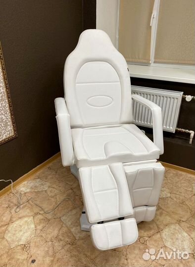 Педикюрное кресло с электроприводами