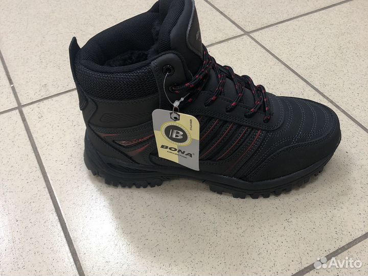 Кроссовки для мальчика новые