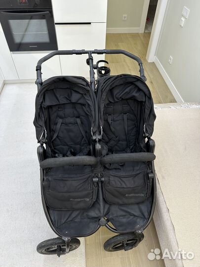 Коляска для двойни bumbleride