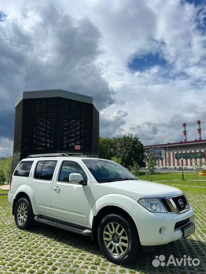 Nissan Pathfinder 2.5 AT, 2010, 190 223 км