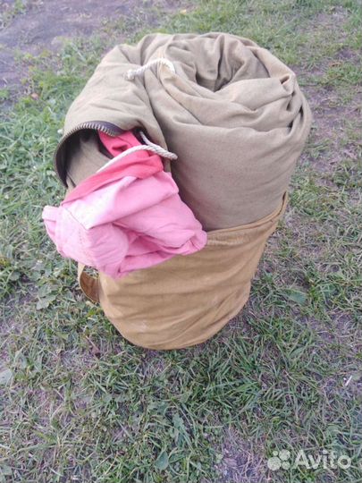 Палатка брезентовая с красным верхом времен СССР