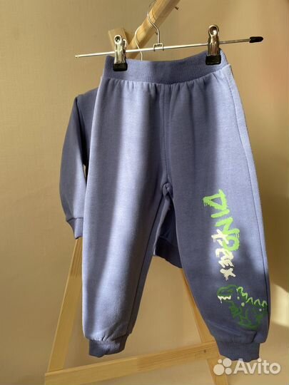 Спортивный костюм для ребенка кофта и штаны 90