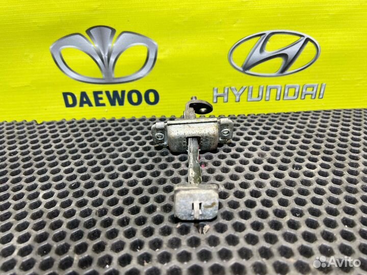 Ограничитель двери задней правой Hyundai Accent