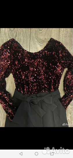 Комбинезон в пайетках