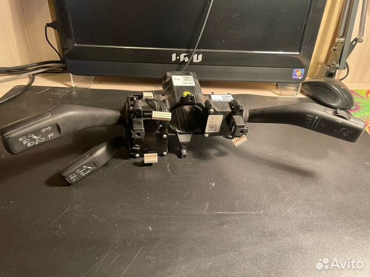 Подрулевой переключатель Volkswagen