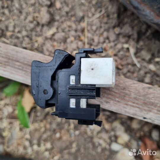 Кнопка стеклоподъемника Byd F3 2008
