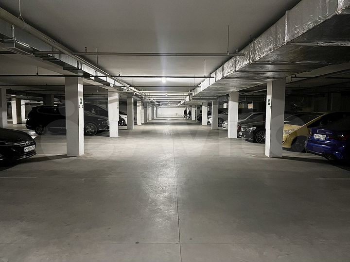 Машиноместо, 18 м²