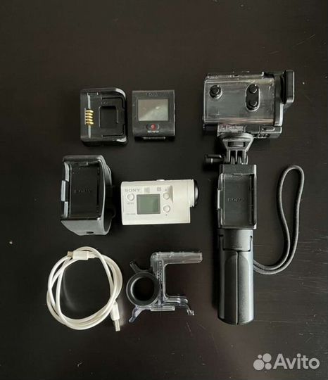 Экшн-камера Sony X3000 + пульт RM-LVR3