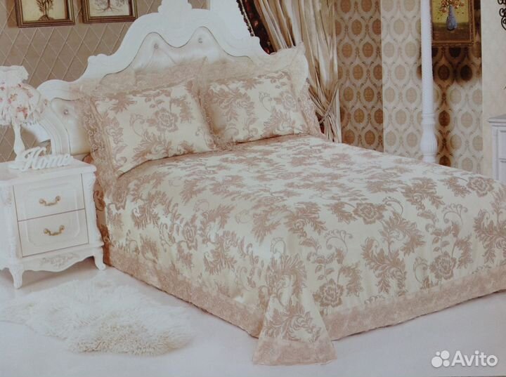 Покрывало на двухспальнюю кровать