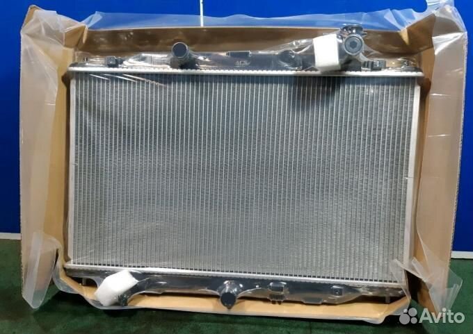 Радиатор охлаждения Mazda CX5 CX7 в наличии