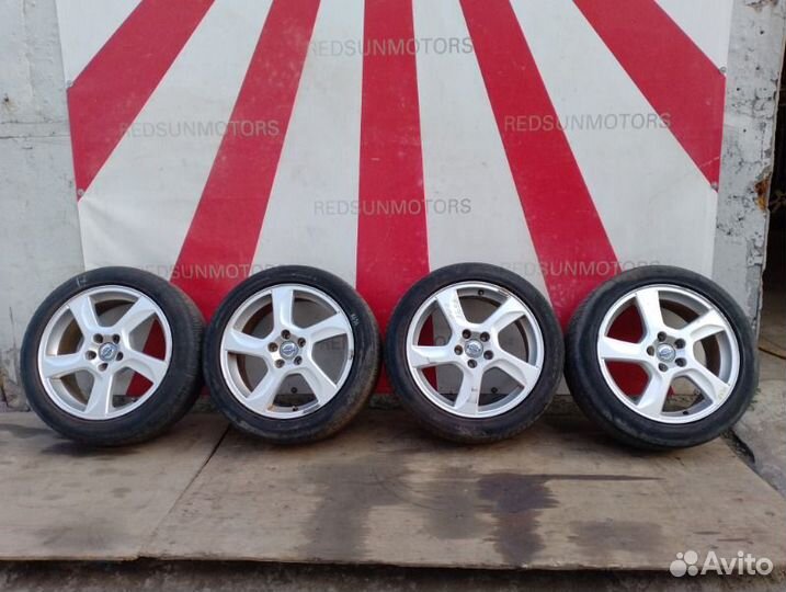 Колеса на Volvo Borbet 5x108 R17 215 50 Michelin