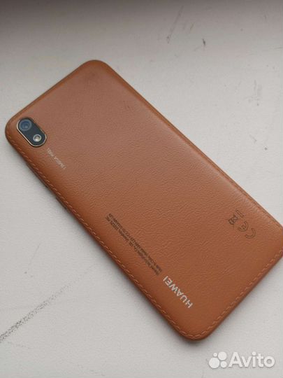 Телефон Huawei y5