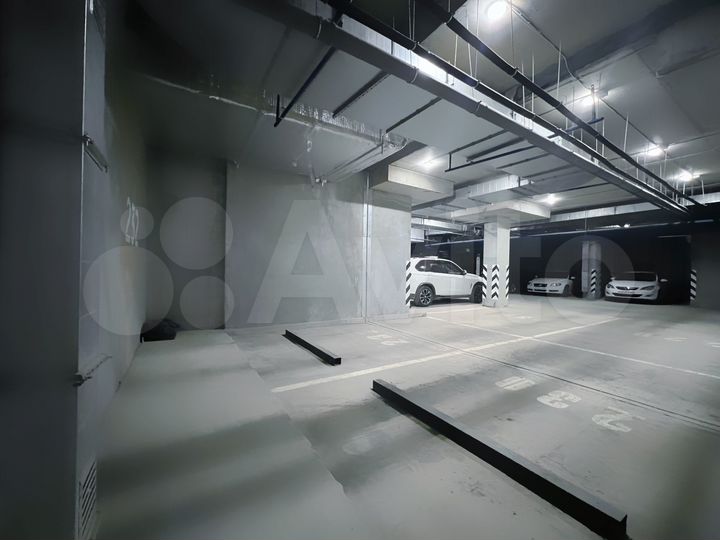 Машиноместо, 30 м²