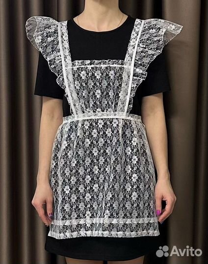 Белый школьный фартук