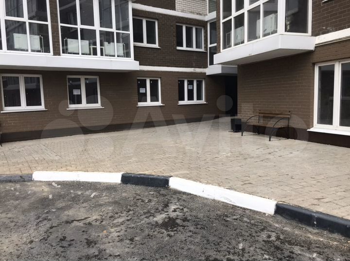 2-к. квартира, 61,4 м², 1/13 эт.