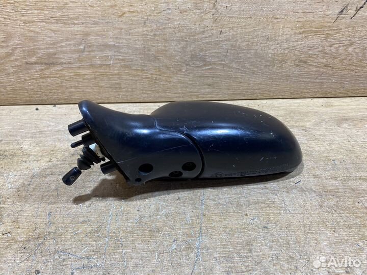 Зеркало левое Mazda 626 GE Арт. 7720843