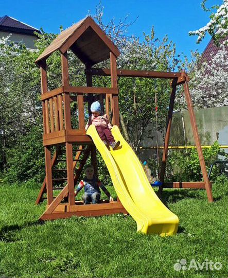 Деревянная площадка