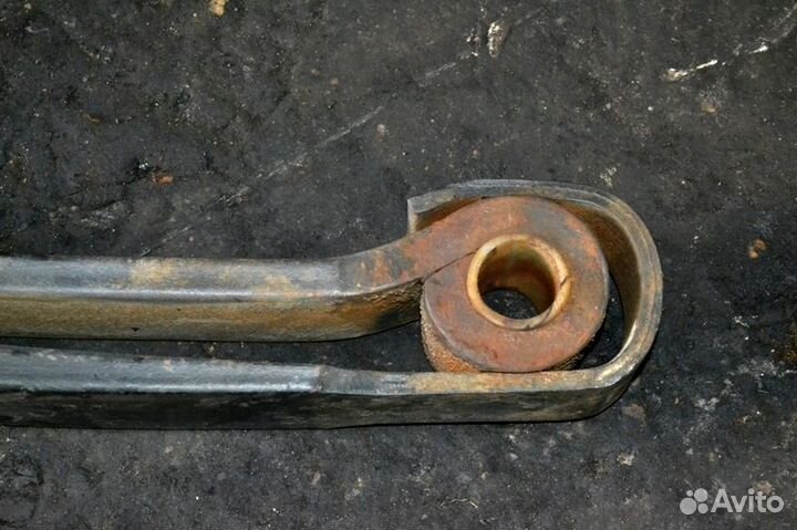 Полурессора вспомогательного моста, левая mercedes