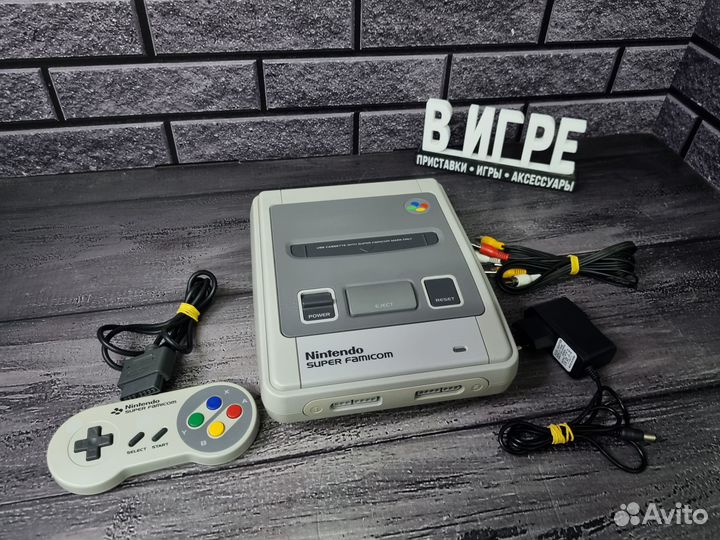 Игровая приставка Nintendo Super Famicom (HVC-002)