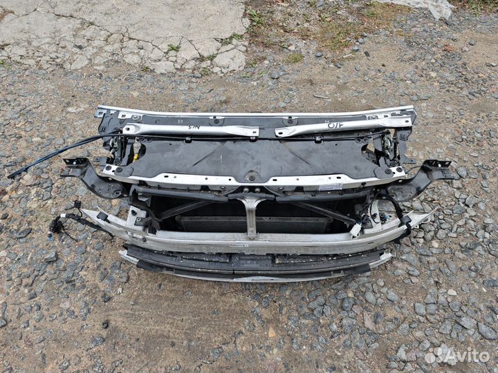 Передняя панель (телевизор) BMW 5 G30/G31 рест