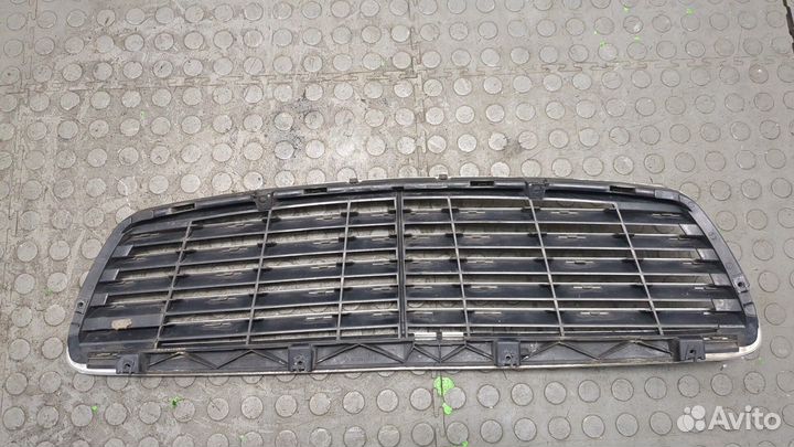 Решетка радиатора Mercedes C W203, 2002