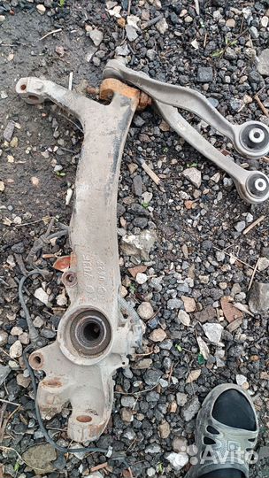 Поворотный кулак от Ауди А6С5 олроуд 2004 г
