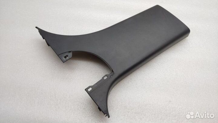 Обшивка центральной стойки правая Subaru Tribeca