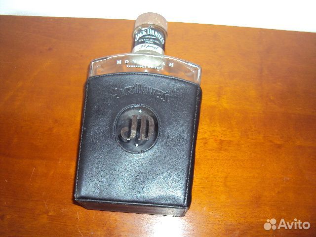 Бутылка из-под виски JD