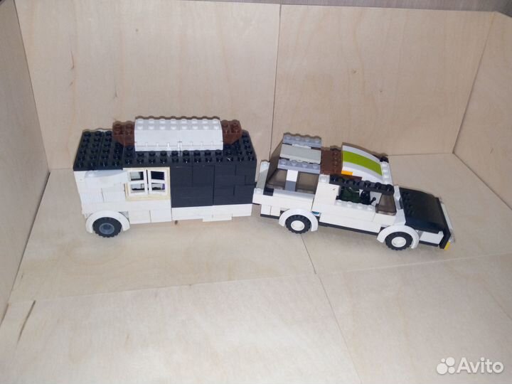 Продам машинку из Лего делал сами