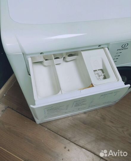 Стиральная машина indesit 5кг