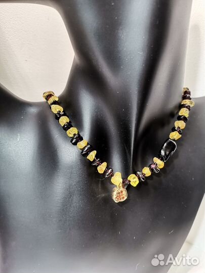 Чокер из янтаря и граната