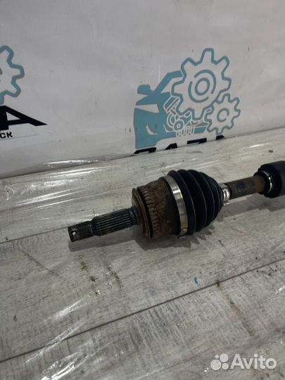 Привод передний правый Kia Cerato 1