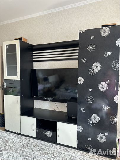 Стенка в гостиную со шкафом