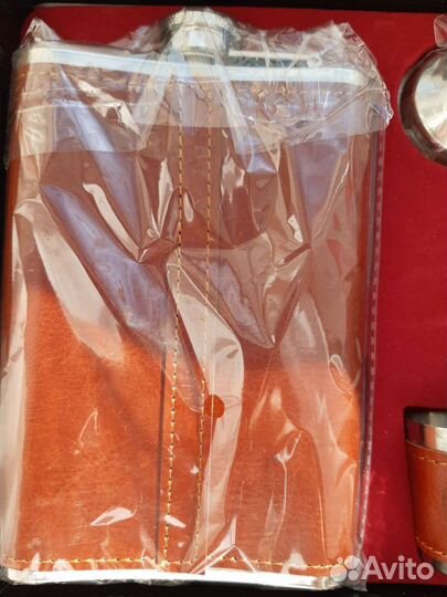 Подарочный набор с фляжкой