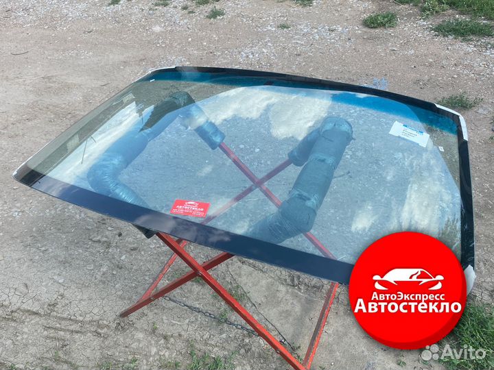 Лобовое стекло Peugeot Partner