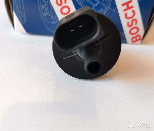 Клапан вентиляции топливного бака VAG. Новый