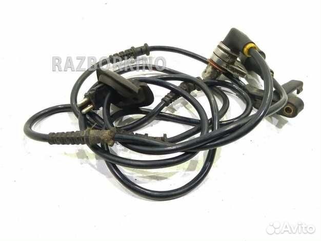 Датчик ABS передний