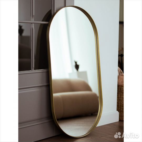 Зеркало в латунной раме