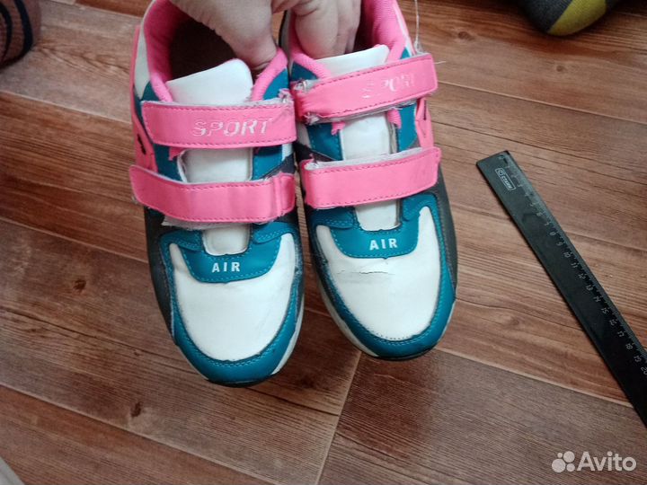 Кроссовки для девочки 35
