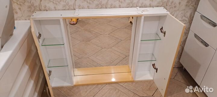 Раковина с тумбой и зеркалом бу