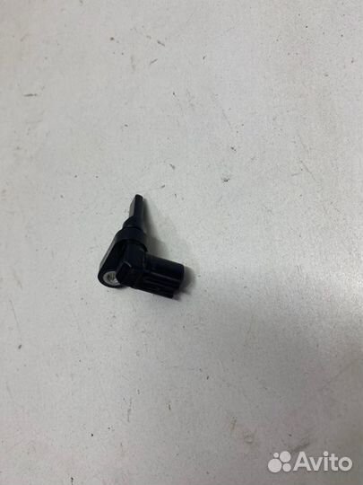 Датчик abs правый Toyota Land Cruiser 200