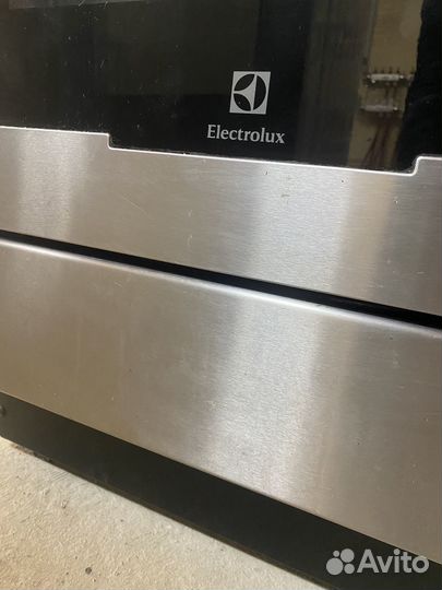 Плита электрическая Electrolux
