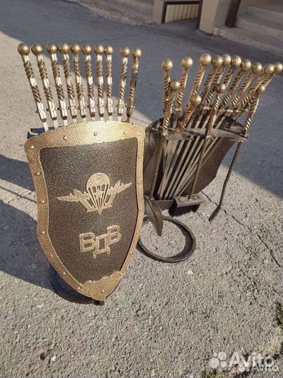 Подарок на день вдв подставка для шампуров